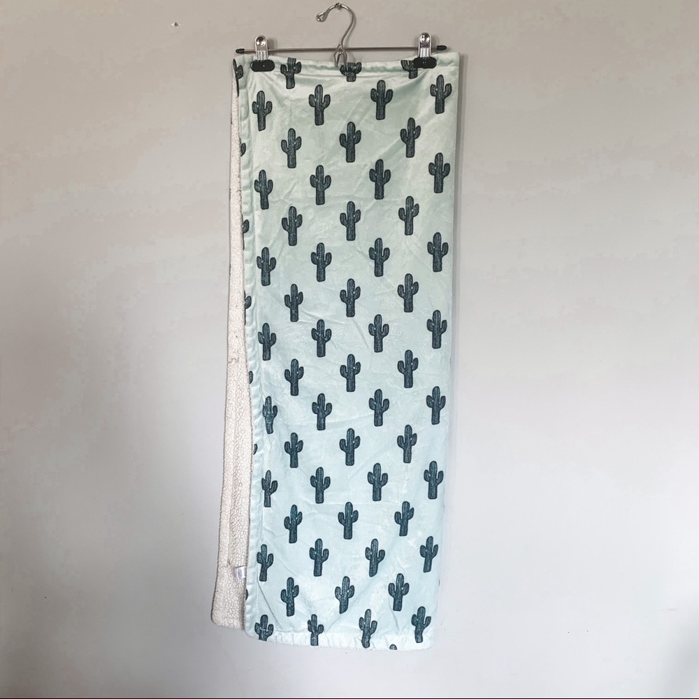 Yoga Sprout • Cactus Sherpa-Lined Minky Blanket